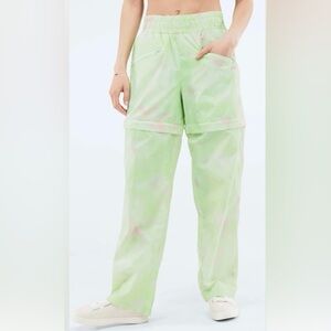 💚NWT FABLETICS KALANI CONVERTIBLE TRACK/HIKING PANTS